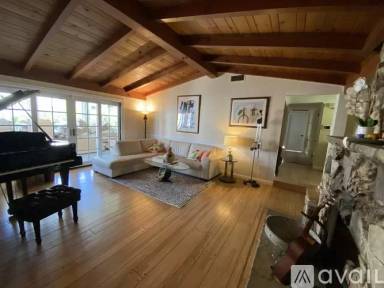 Main picture of 8954 Nestle Ave