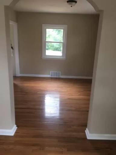 Main picture of 1205 Easton Rd