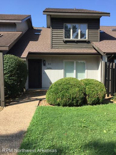 Main picture of 33 Fairway Dr