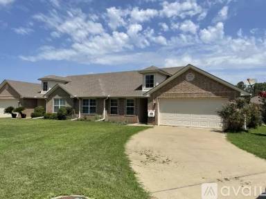 Main picture of 2205 Woodgrove Ln