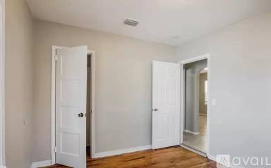 Main picture of 1052 NW 140th Ter