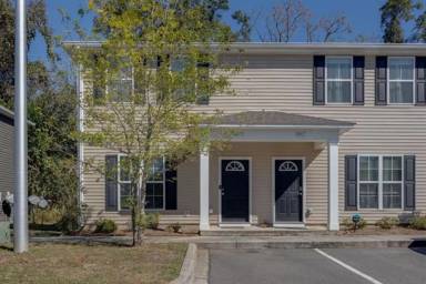 Main picture of Camden Corners Apartments