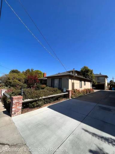 Main picture of 900 Fremont St