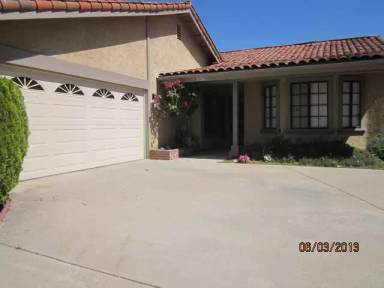 Main picture of 1126 W Country Club Ln
