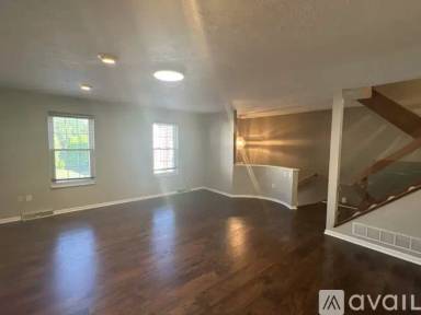Main picture of 2748 Hunters Point Dr