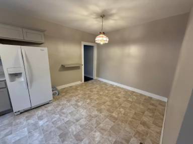 Main picture of 25 Woodrow Ave