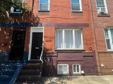 Main picture of 2224 S Rosewood St