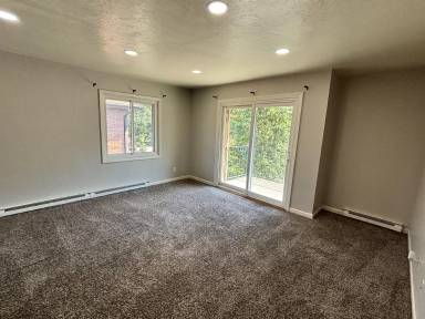 Main picture of 231 N 1st St