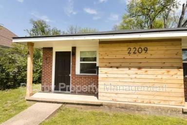 Main picture of 2209 Chamberlain Ave