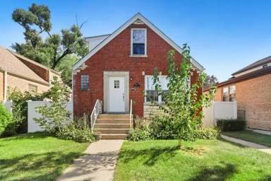 Main picture of 10747 S Albany Ave