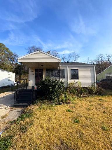 Main picture of 2023 Hollins Dr