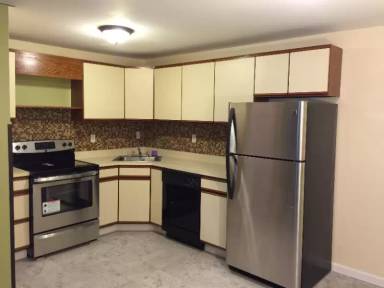 Main picture of 102 Oakwood Ave