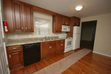 Main picture of 116 N Summit St