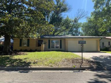 Main picture of 924 N 59th St