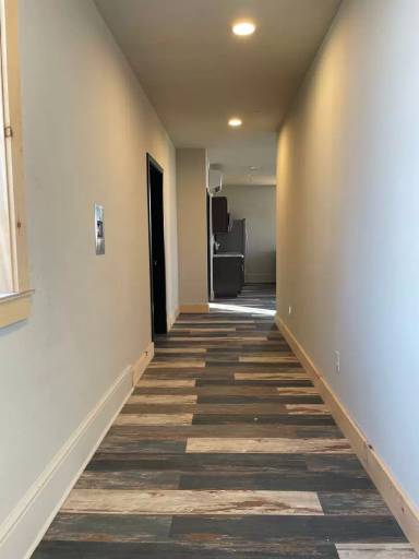 Main picture of 84 E Main St