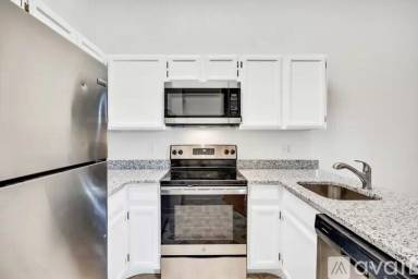 Main picture of 942 S Dearborn Way