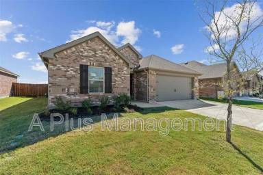Main picture of 1111 Emerald Gate Dr