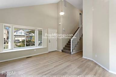 Main picture of 15770 SW 82nd Ave