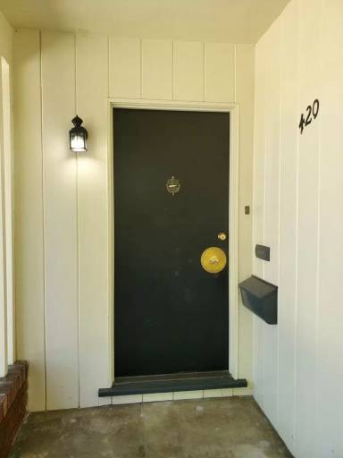 Main picture of 420 Tufts Ave