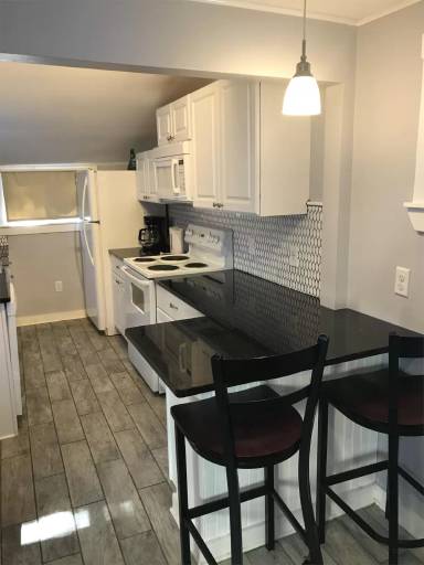 Main picture of 32 10th St
