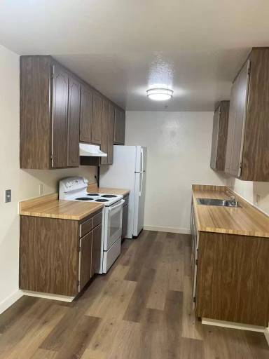 Main picture of 16 Marcie Cir