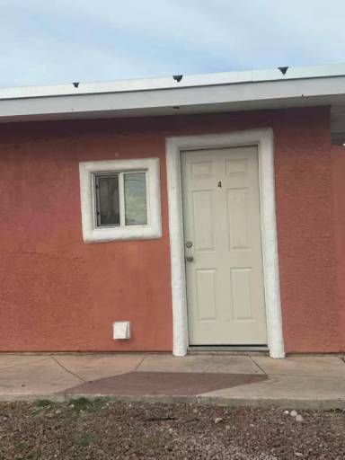 Main picture of 1600 Yellow Rose St
