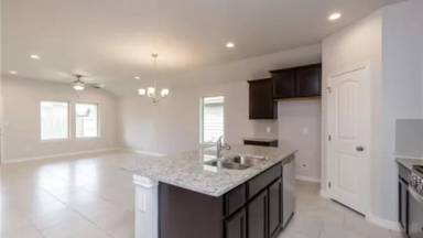 Main picture of 7901 Schades Way
