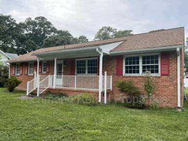 Main picture of 1400 Virginia Ave
