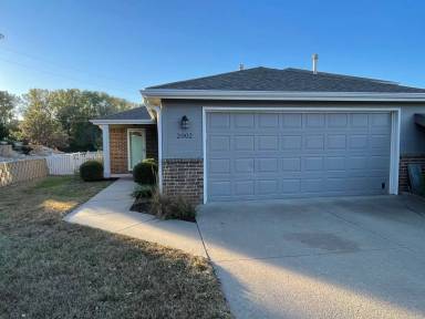 Main picture of 2002 Estella Dr