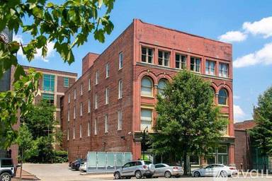 Main picture of 309 E Market St