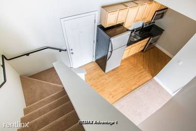 Main picture of 60 Franklin St