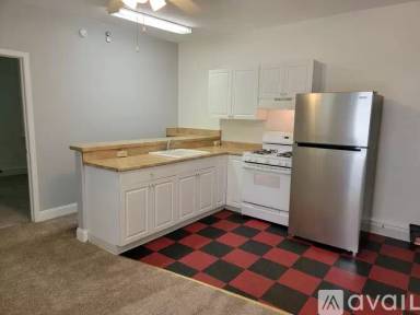 Main picture of 431 Main St