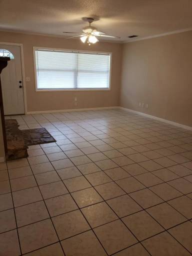 Main picture of 5685 E Live Oak Ln