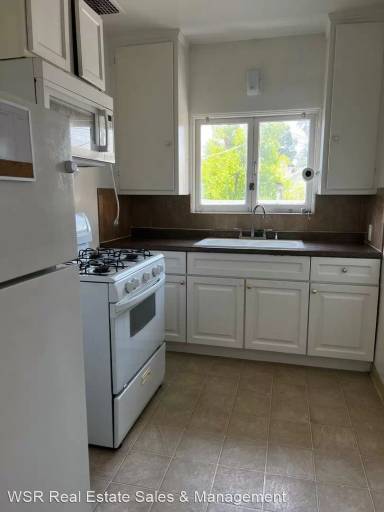 Main picture of 3875 1st St