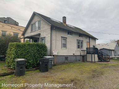 Main picture of 216 1/2 NW 17th St