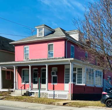 Main picture of 356 York St