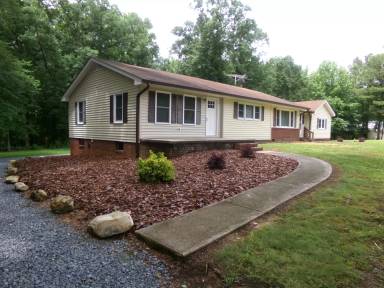 Main picture of 1441 Gold Hill Rd E