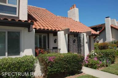 Main picture of 729 Calle de los Amigos