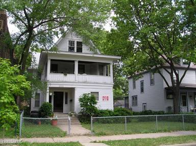 Main picture of 2703 Harriet Ave