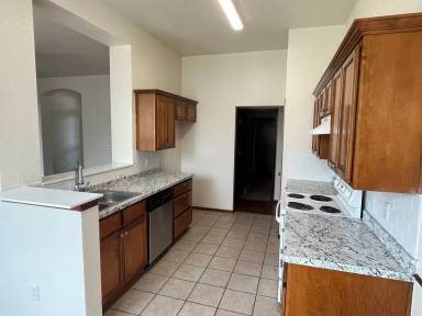 Main picture of 2412 NW 162nd St