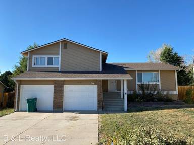 Main picture of 7045 Woodstock St