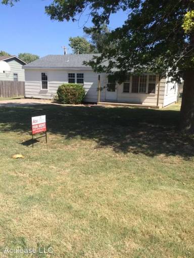 Main picture of 104 N Jackson Ave