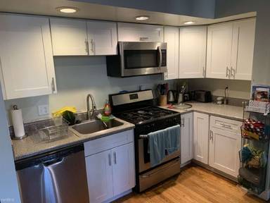 Main picture of 108 Central St