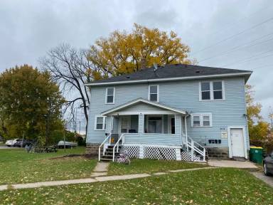 Main picture of 915 S Chestnut Ave