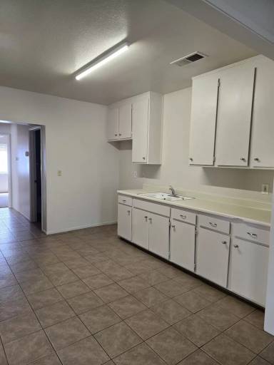 Main picture of 1673 Cypress Way