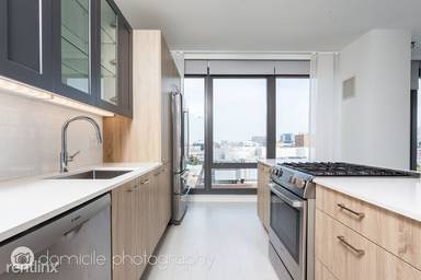 Main picture of Landmark West Loop
