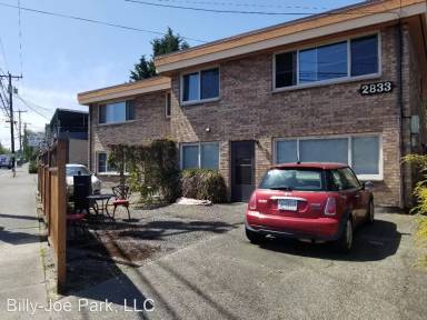Main picture of 2833 Thorndyke Ave W