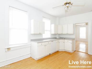 Main picture of 2315 N Southport Ave