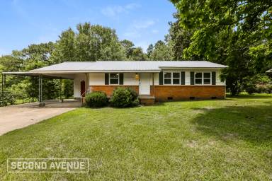 Main picture of 205 E Chaney Dr