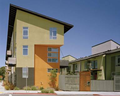 Main picture of 10 Moss Ln
